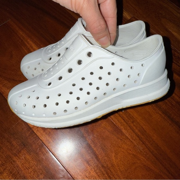 Native Kids Water Shoes - White and Tan - Picture 5 of 14